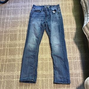 Buckle Men's Classic Denim Straight Jeans